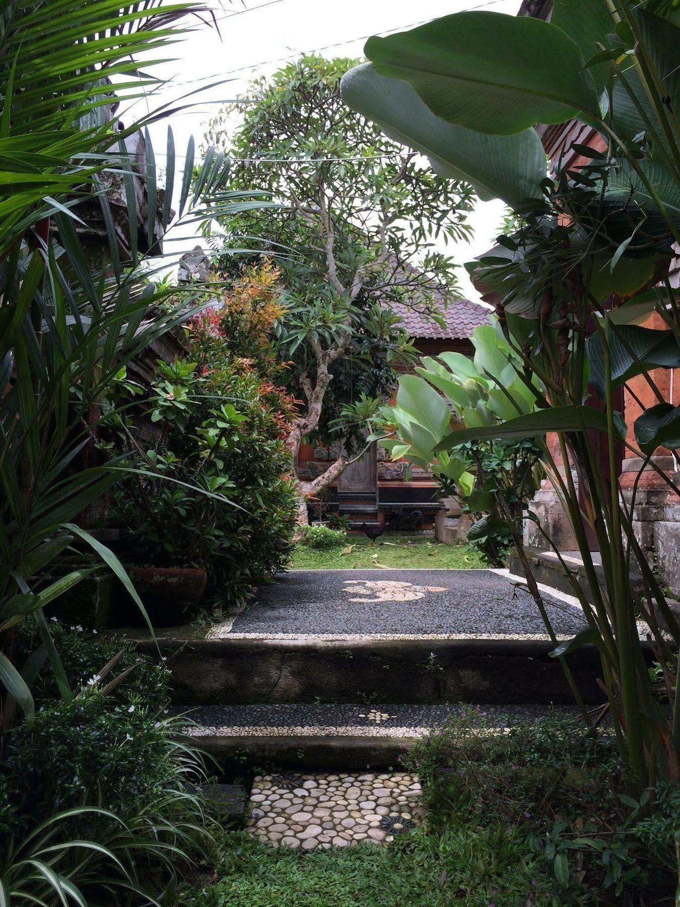 Uma Dewi Guest House Ubud Zewnętrze zdjęcie